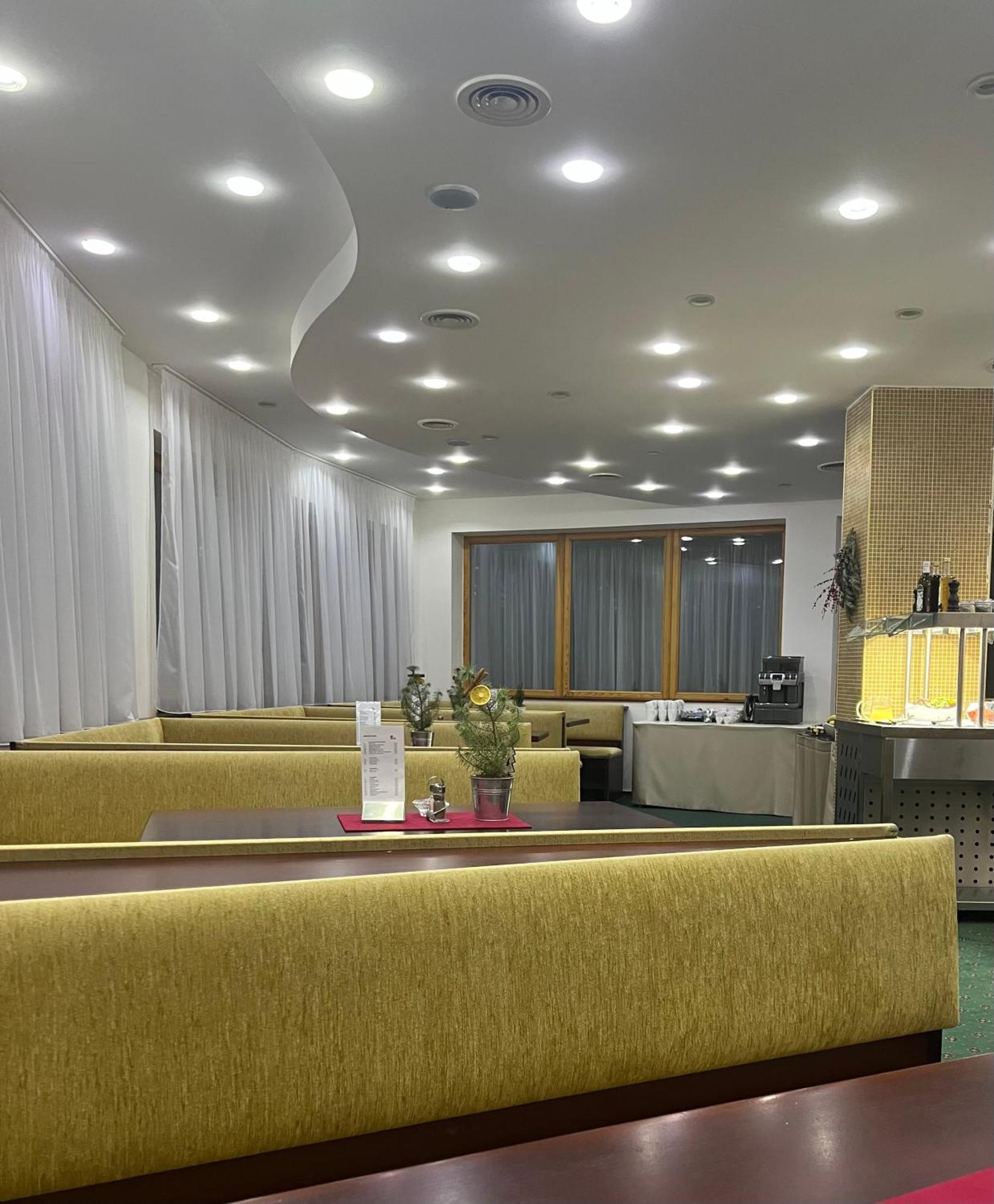 Hotel Euforia โนวาเลสนา ภายนอก รูปภาพ