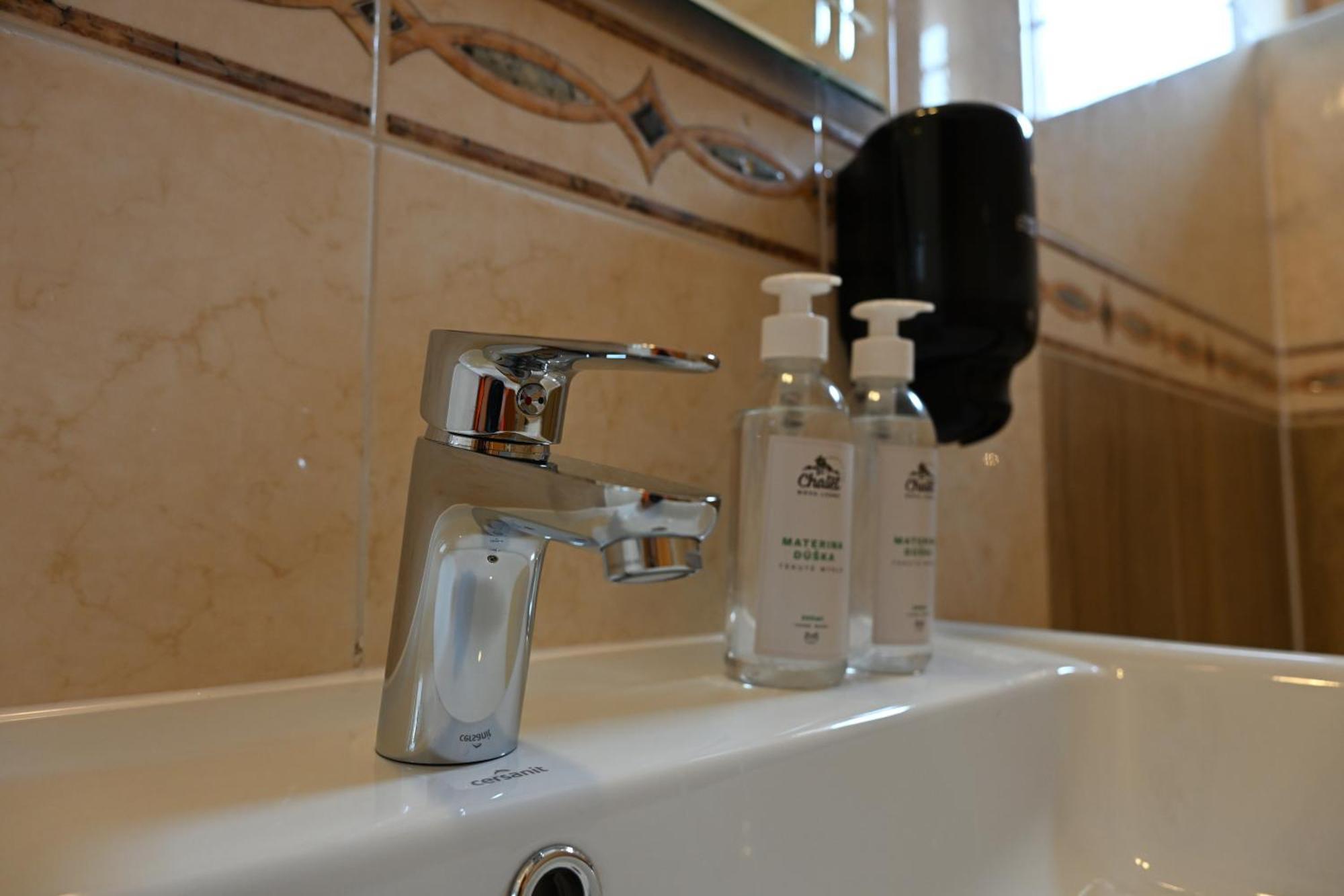 Hotel Euforia โนวาเลสนา ภายนอก รูปภาพ